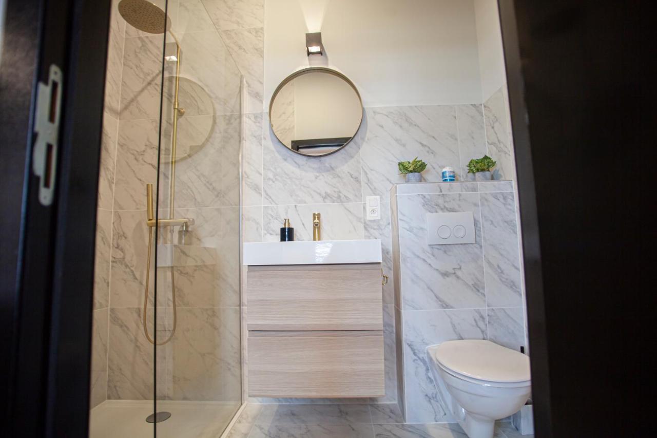 Luxury Suites Meir By Rikas Hotels Anversa Esterno foto