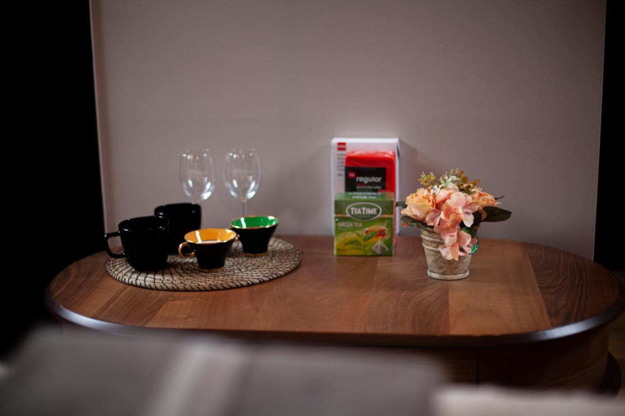 Luxury Suites Meir By Rikas Hotels Anversa Esterno foto