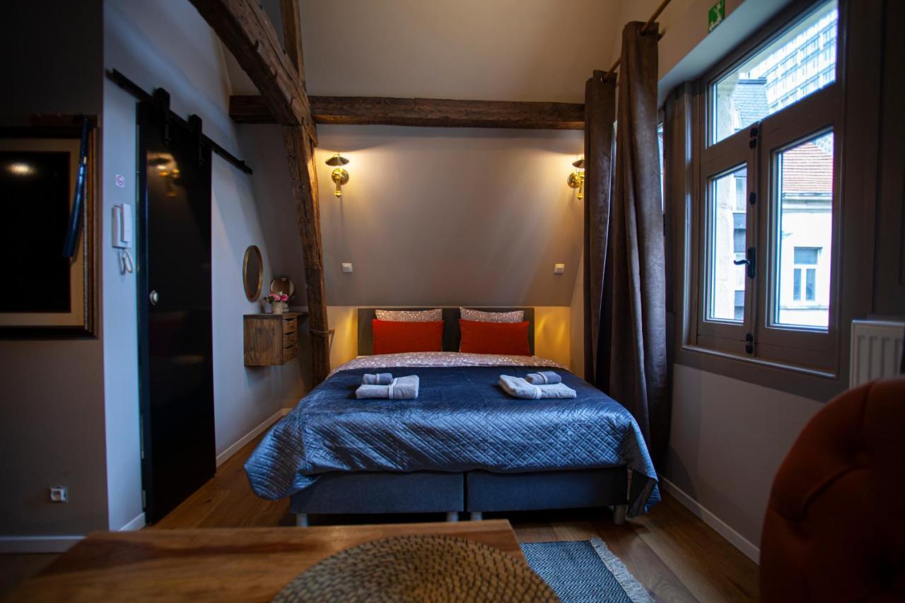 Luxury Suites Meir By Rikas Hotels Anversa Esterno foto